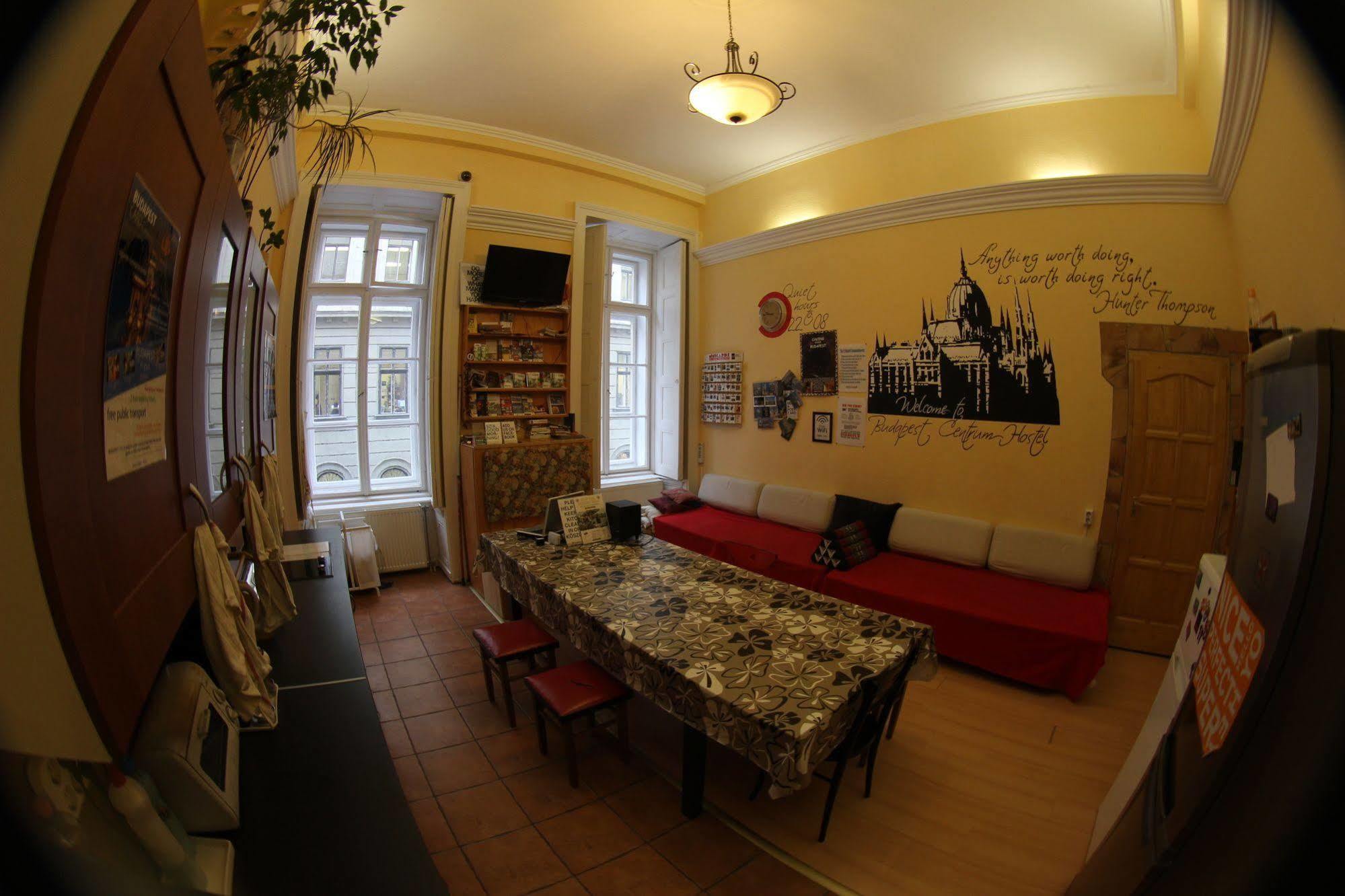 Budapest Centrum Cozy Hostel Exterior photo